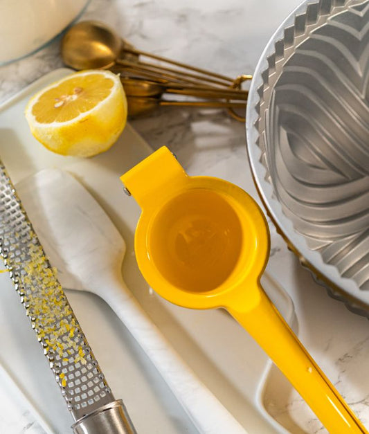 15 Clever Lemon Squeezer Hacks